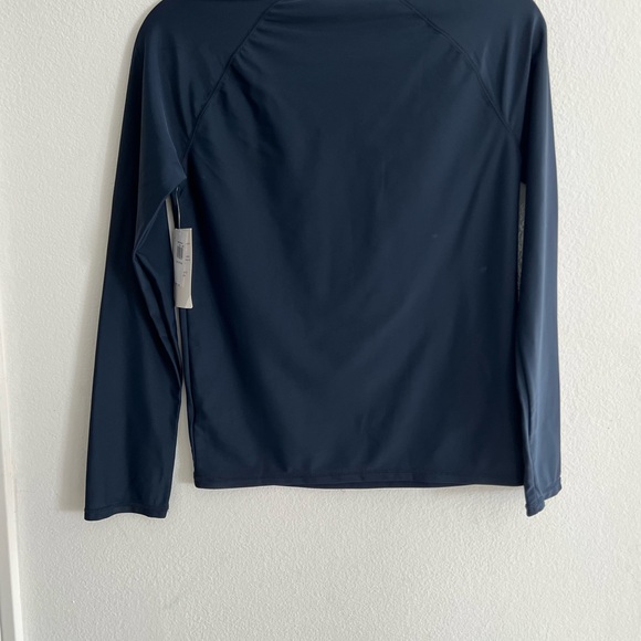 Old Navy big boys 14/16 (XL) blue rash guard. - Picture 4 of 7